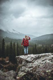 深入分析1win中文的游戏种类与奖金机制